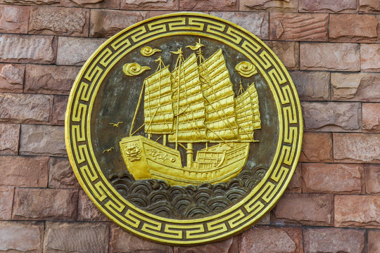 鎏金郑和航海船宝船雕刻