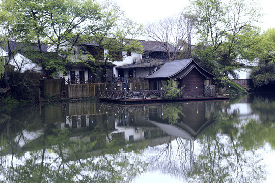 滨水建筑群