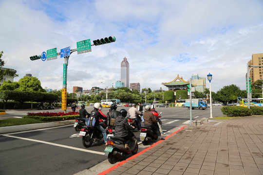 台北景福门街景