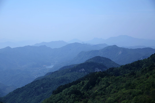 群山