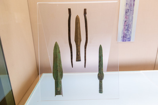 上海博物馆春秋战国菱形纹矛