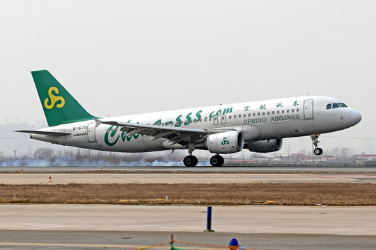 春秋航空飛機降落
