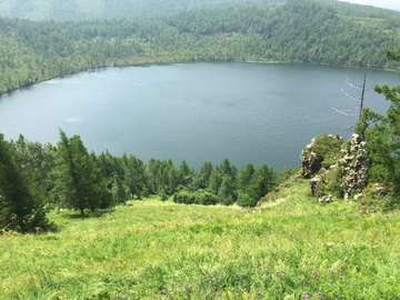 阿尔山驼峰天池