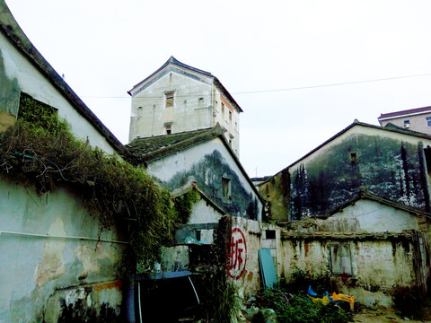 坪山街头老建筑