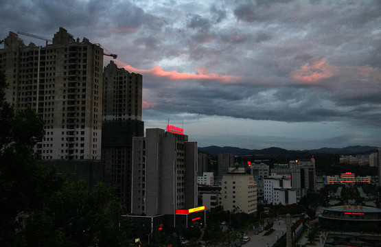 大理城市街景