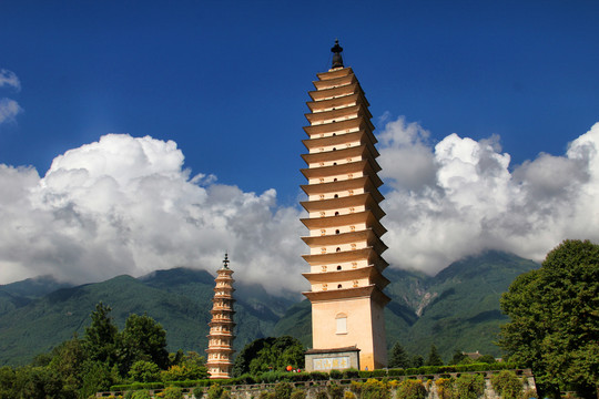 大理旅游崇圣寺三塔