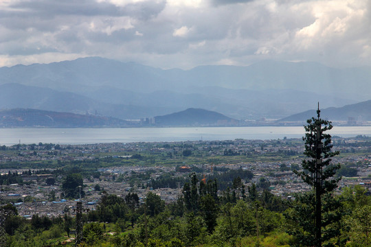 崇圣寺远眺