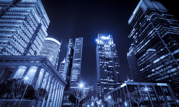 上海陆家嘴城市夜景建筑街道