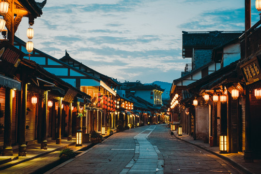 成都洛带古镇夜景