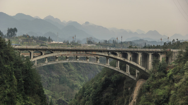 黔江峡谷桥