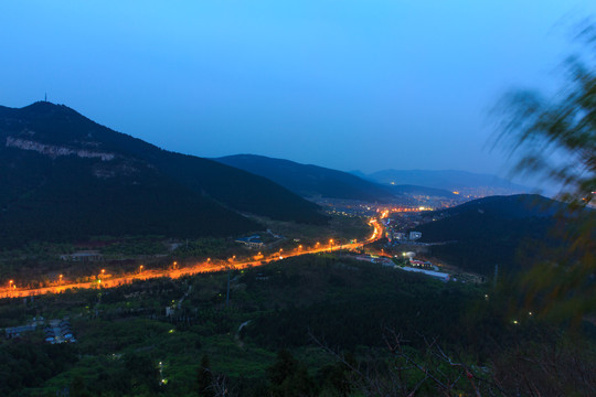 山东济南旅游路夜景