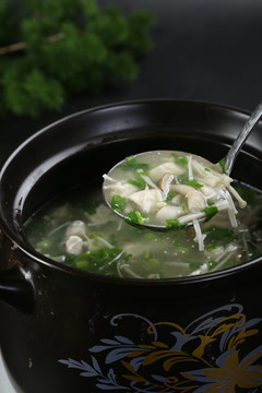 菌湯牛骨髓