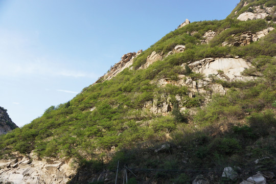 山谷峭壁