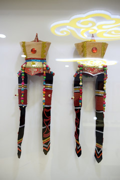蒙古族节日服饰