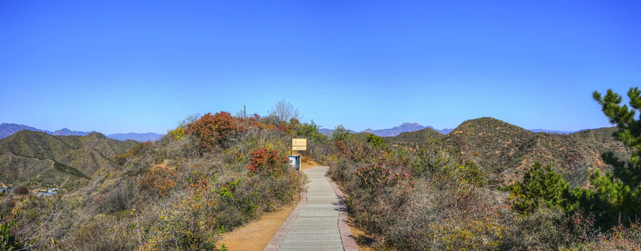 山顶小路高清大画幅摄影