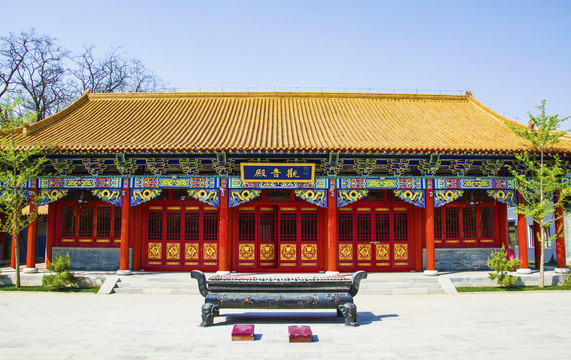 鞍山灵山寺观音殿