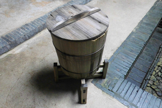 木饭桶