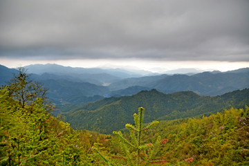 连绵的群山