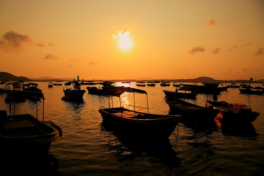 渔港渔船海洋夕阳