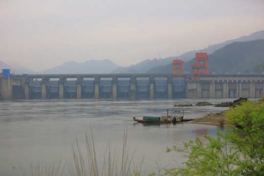 电站水坝