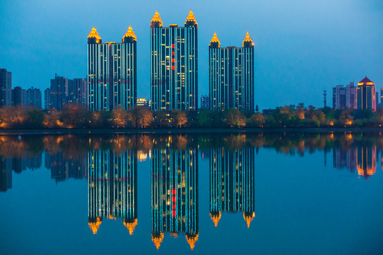 吉林市松花江畔夜景