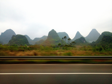 高速公路边风景