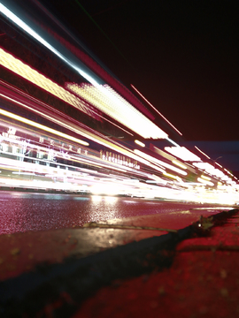 夜晚道路