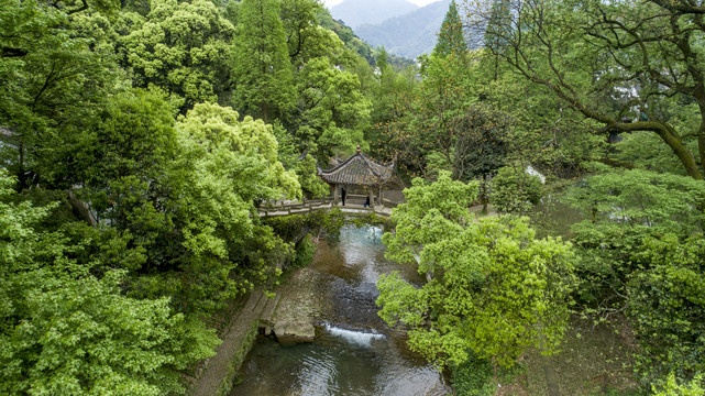 小桥流水