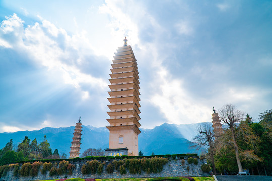 云南大理崇圣寺三塔公园素材