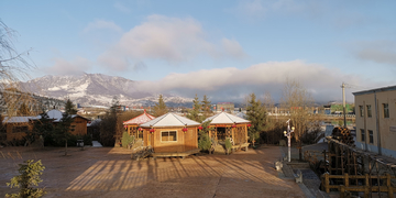 木屋雪山