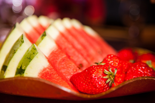 西瓜草莓果盘