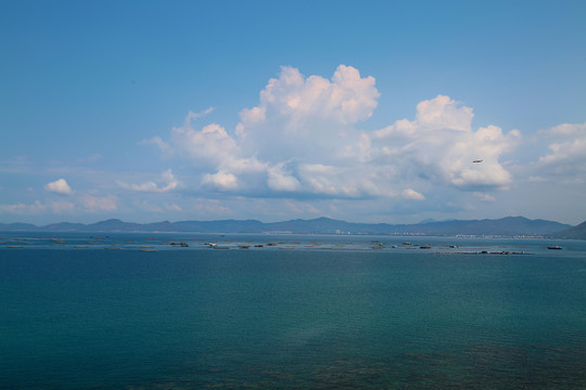 大海蓝天