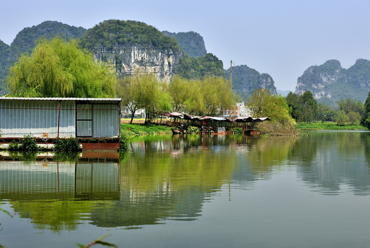 春天山水