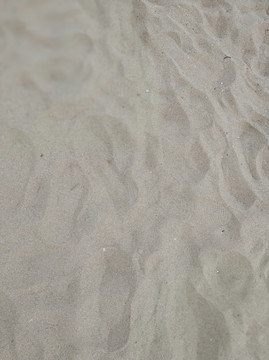 沙滩的脚印
