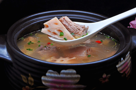 排骨藕湯