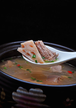 排骨藕湯