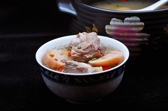 排骨藕湯