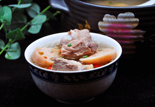 排骨藕湯