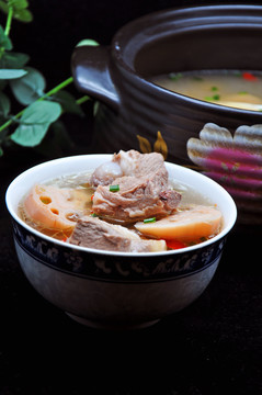 蓮藕排骨湯