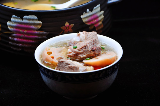 蓮藕排骨湯