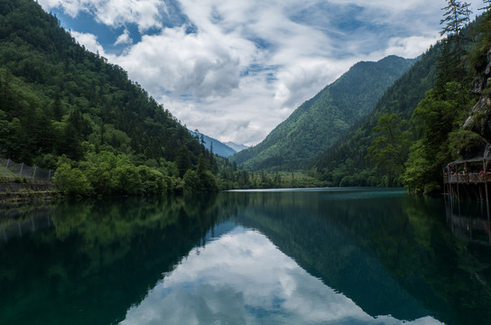 九寨沟山湖倒影