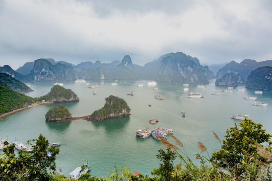 海上桂林下龙湾