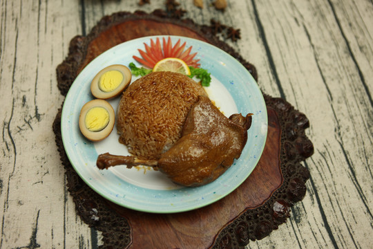 鸭腿饭