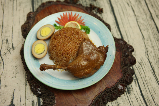 鸭腿饭