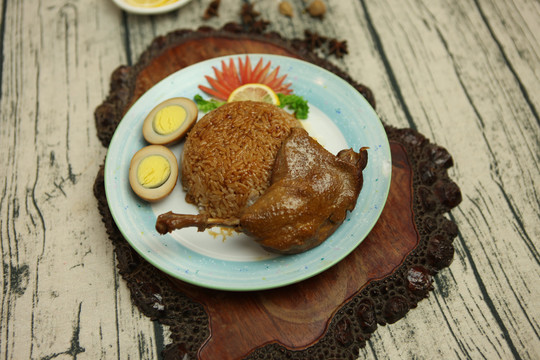 鸭腿饭