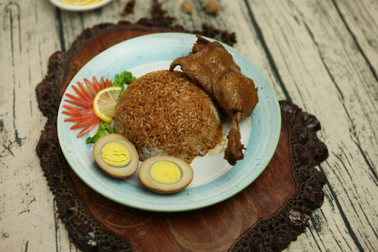 鸭腿饭