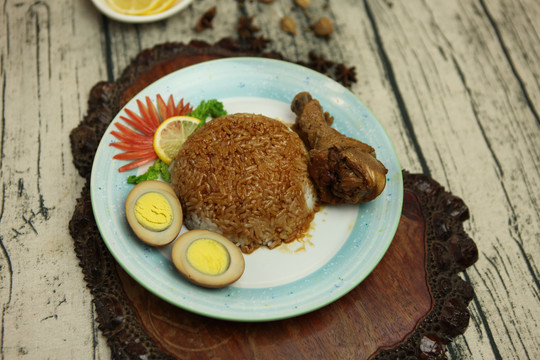 鸡腿饭