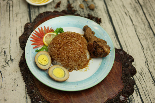 鸡腿饭