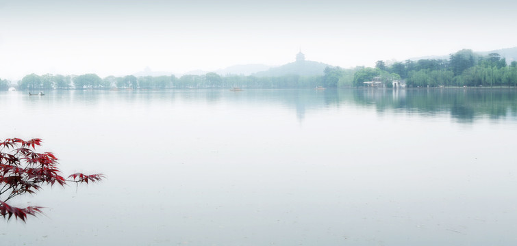 春雨西湖