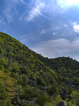 衢州三衢石林景区天坑风光